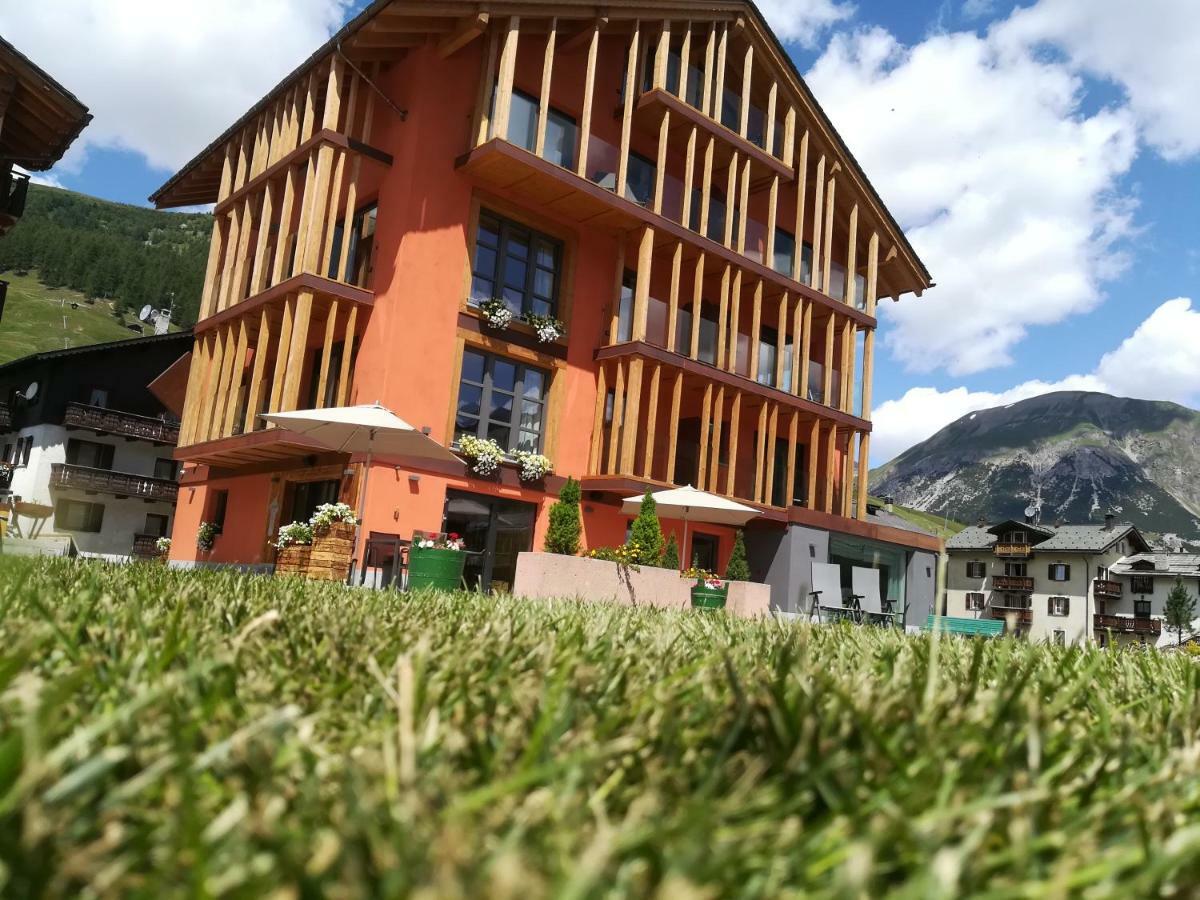 Hotel Roberta Alpine Livigno Exterior foto